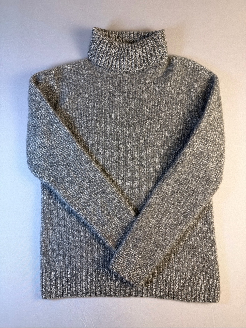 Gorsuch 100% Cashmere Gray Turtleneck Knit Sweater Medium